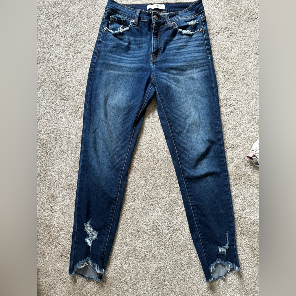 KanCan Cut Off Jeans